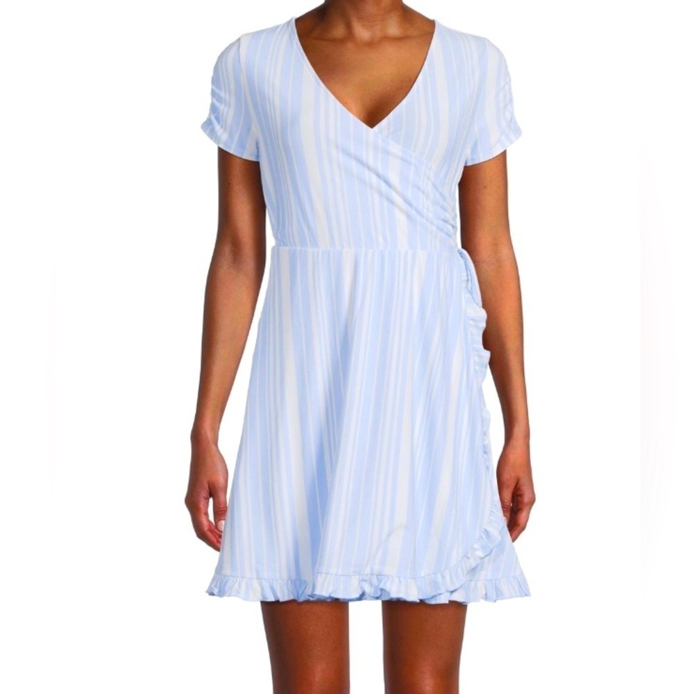 No Boundaries Juniors Wrap Dress (637)